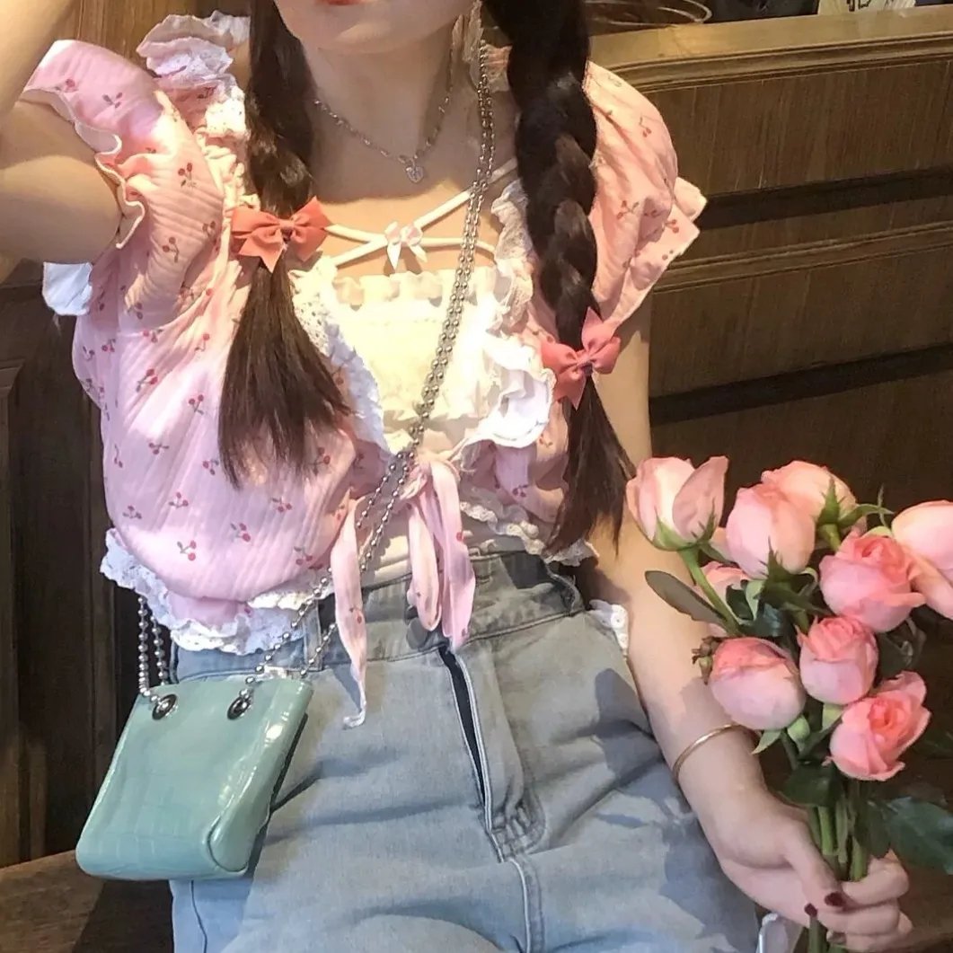里里 海报
